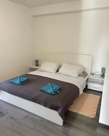 Rovinj Apartment Eni, Parking And Wifi Gratis * 罗维尼